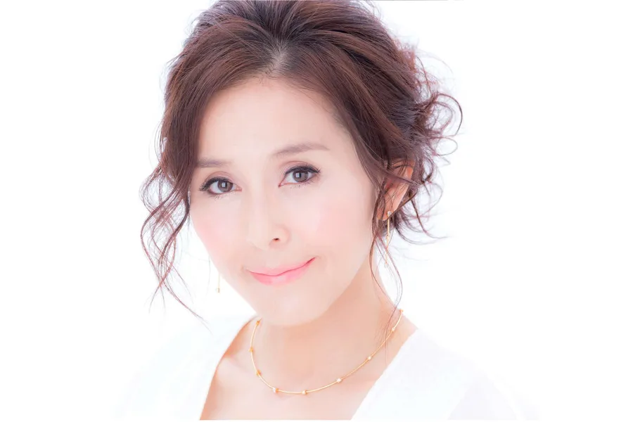 杉本 彩（すぎもと・あや）