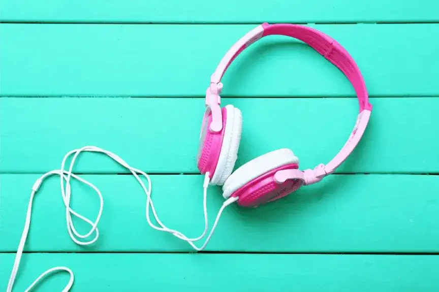 【例題音声付き】TOEIC Part 3のスコアアップに役立つコツ・おすすめ勉強法を解説